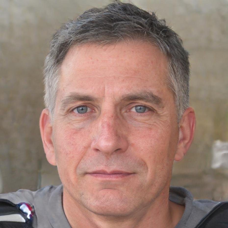 Marcus Chen, Senior Business Automation Consultant at Dynamix-consoleon