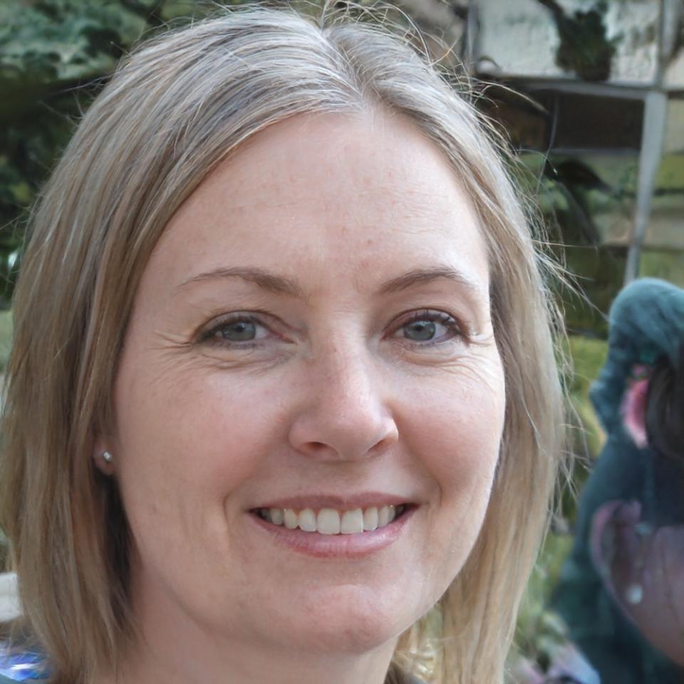 Katja Venäläinen explaining business process optimization